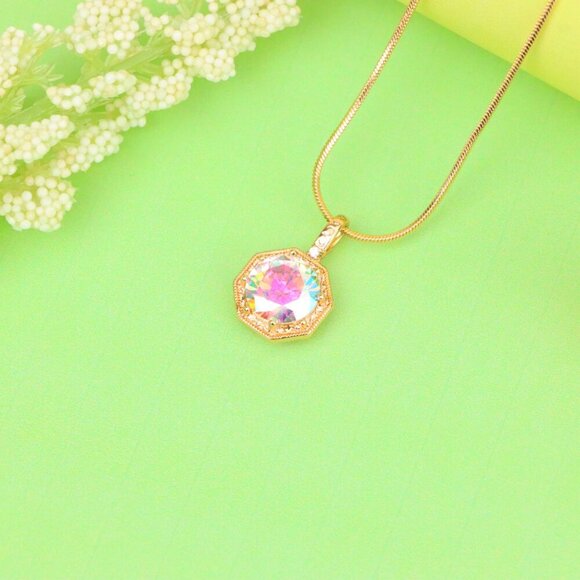 "Gold-Plated Iridescent Pendant – Radiant Glow, XPPT1392 - Picture 8 of 12